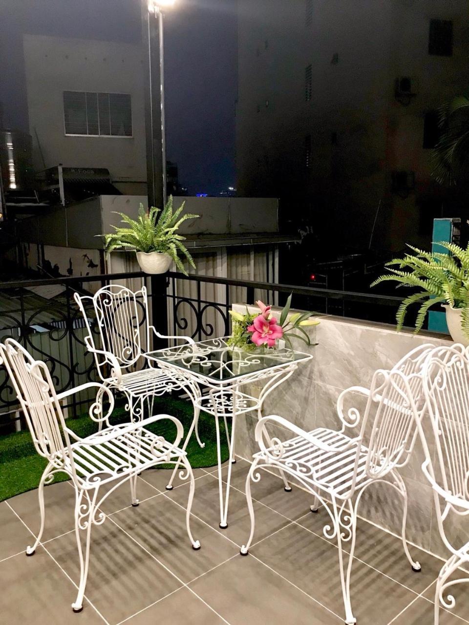 หลุยส์ โฮเต็ล - บุยเวียน วอล์คกิ้งสตรีท Bed & Breakfast โฮจิมินห์ซิตี้ ภายนอก รูปภาพ